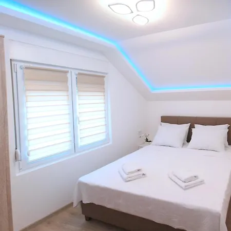 Golden Hill * Vinca (Belgrade)