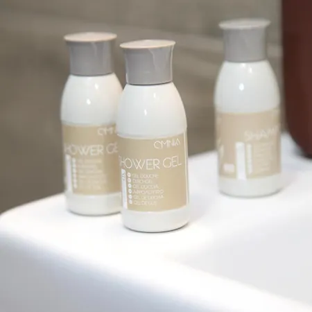 Golden Hill Apartment *