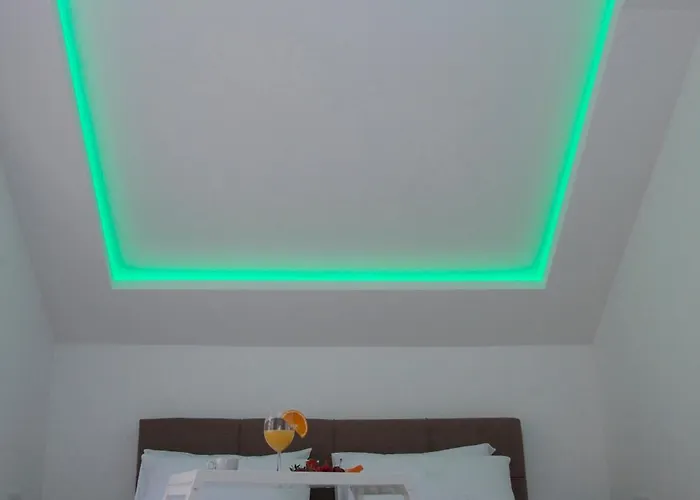 Golden Hill Apartament